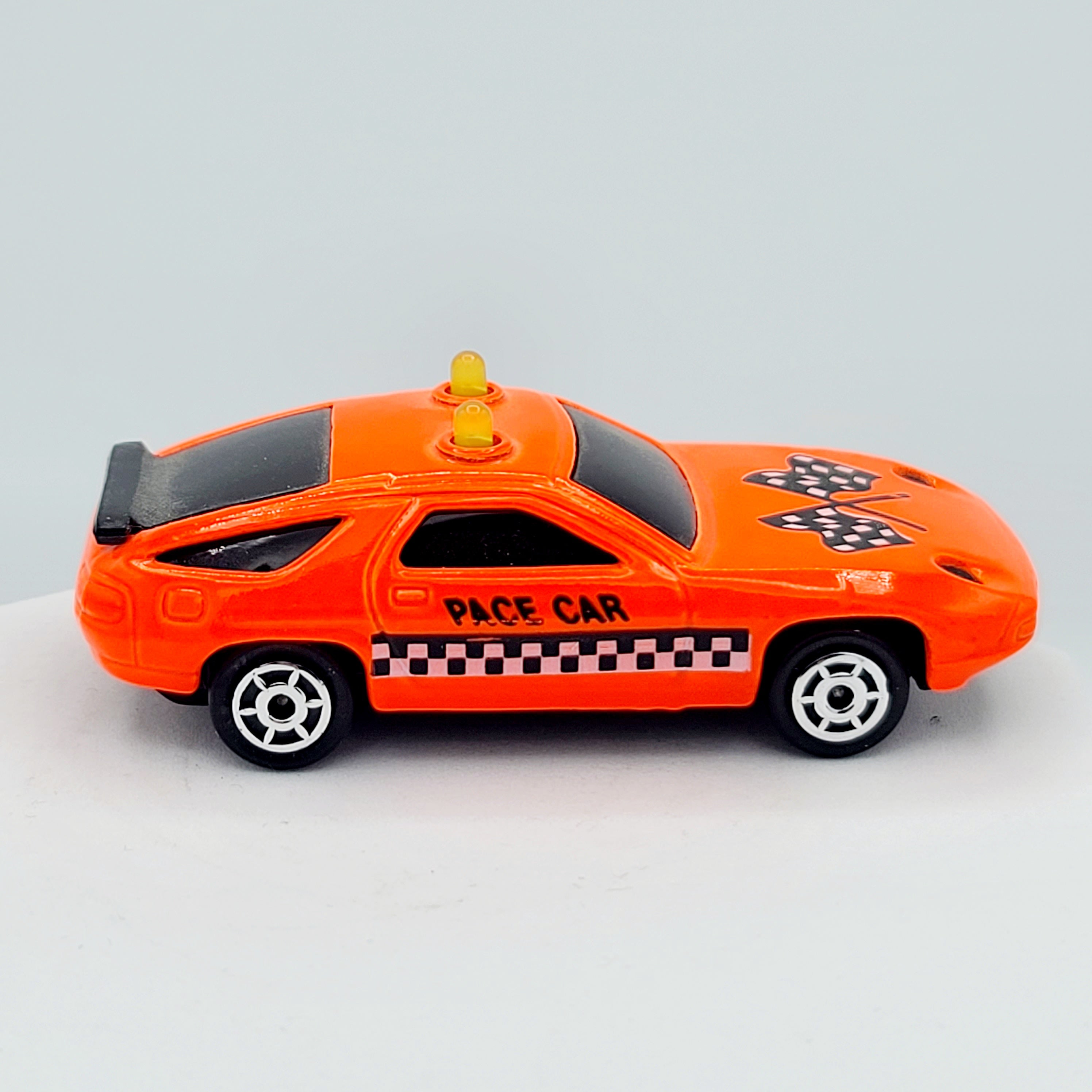 Majorette Porsche 928 "Pace Car" (1990s Sonic Flashers - Series 2300)